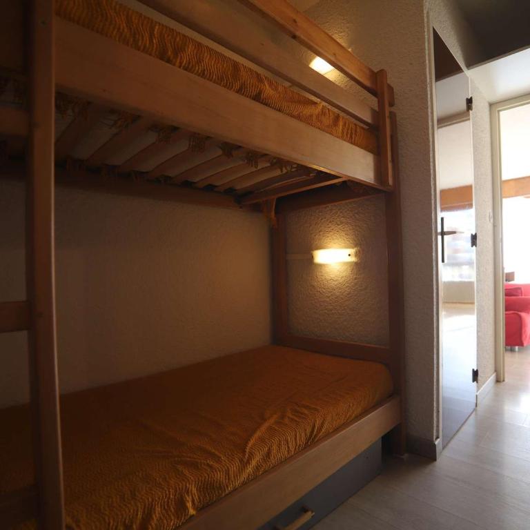 Studio cabine 4 pers au pied des pistes avec balcon - Auris en Oisans - FR-1-297-331 - Apartment - 3