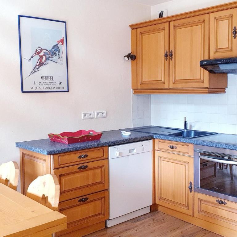 Appartement Duplex 3 Pièces, 6 Pers, Méribel Centre, Proche Pistes - FR-1-411-862 - Apartment - 2