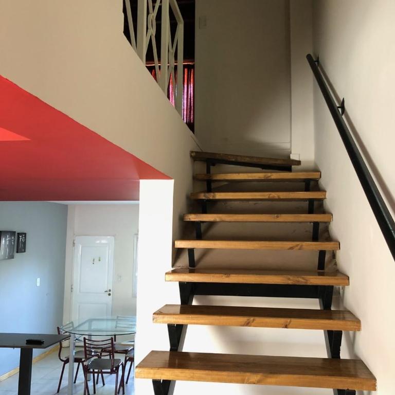 Excelente Duplex en Consorcio Privado c/ cochera - Apartamento Dúplex - 46