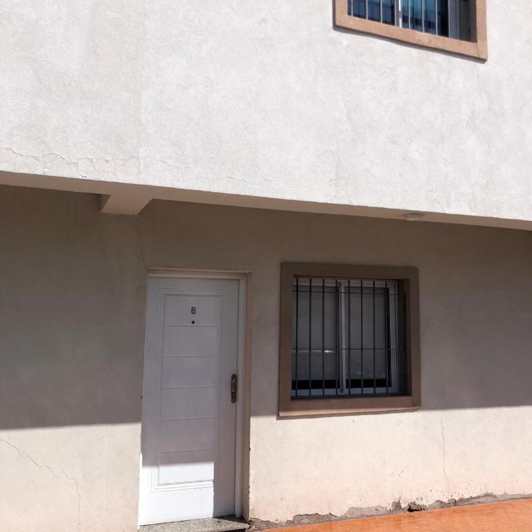Excelente Duplex en Consorcio Privado c/ cochera - Apartamento Dúplex - 40