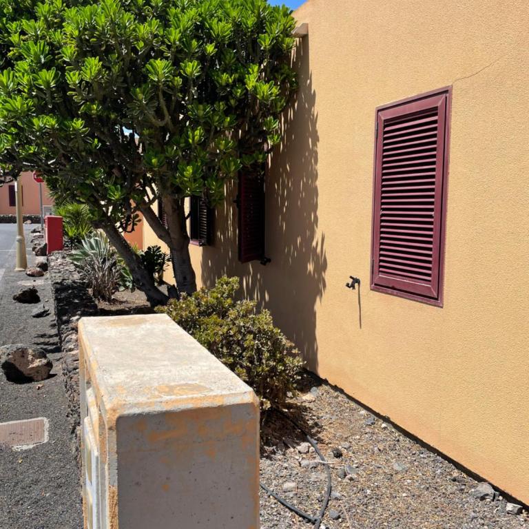 Corralejo, Relaxing villa , private pool , Wi-Fi - Three-Bedroom House - 2