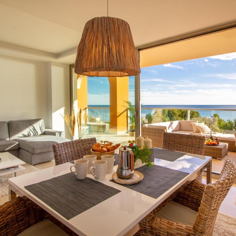 Beach Front Apartment In Villajoyosa With Wifi - Apartamento de 3 dormitorios - 3