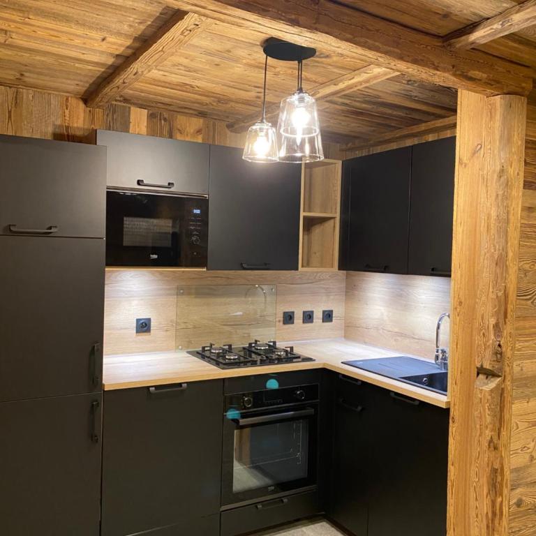 Chalet Les Cocales - Séjour et nuitées - Appartement Pin Cembro - Appartement 2 Chambres - 8
