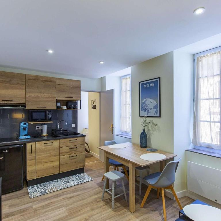 Appartement T2 central à Cauterets, 2-4 pers, skis à 600m, entièrement équipé - FR-1-401-252 - Apartment - 8