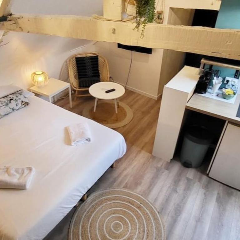 La Cabane - Petit studio mansardé - Plage 50m - Rue gratuite - Apartamento de 1 dormitorio - 10