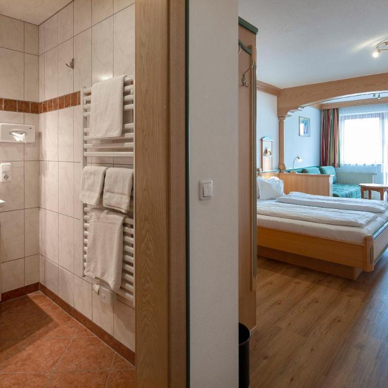 Hotel Gasthof Obermair - Superior Doppelzimmer mit Balkon - 5