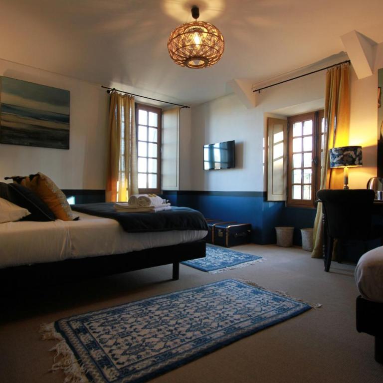 La Haute Flourie - bed and breakfast -chambres d'hôtes - Chambre Familiale - Vue sur Jardin - 3