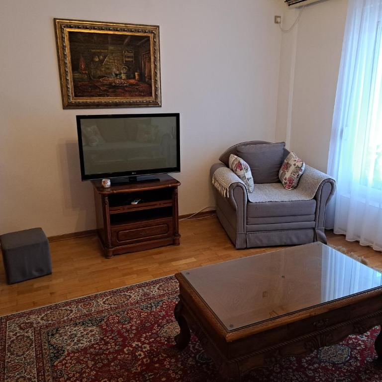 Apartmani Ljumović Budva - Apartman sa 2 Spavaće Sobe - 1