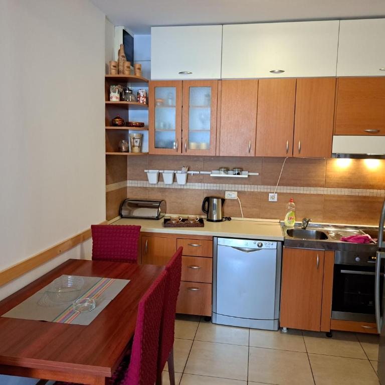 Apartmani Ljumović Budva - Apartman sa 2 Spavaće Sobe - 2