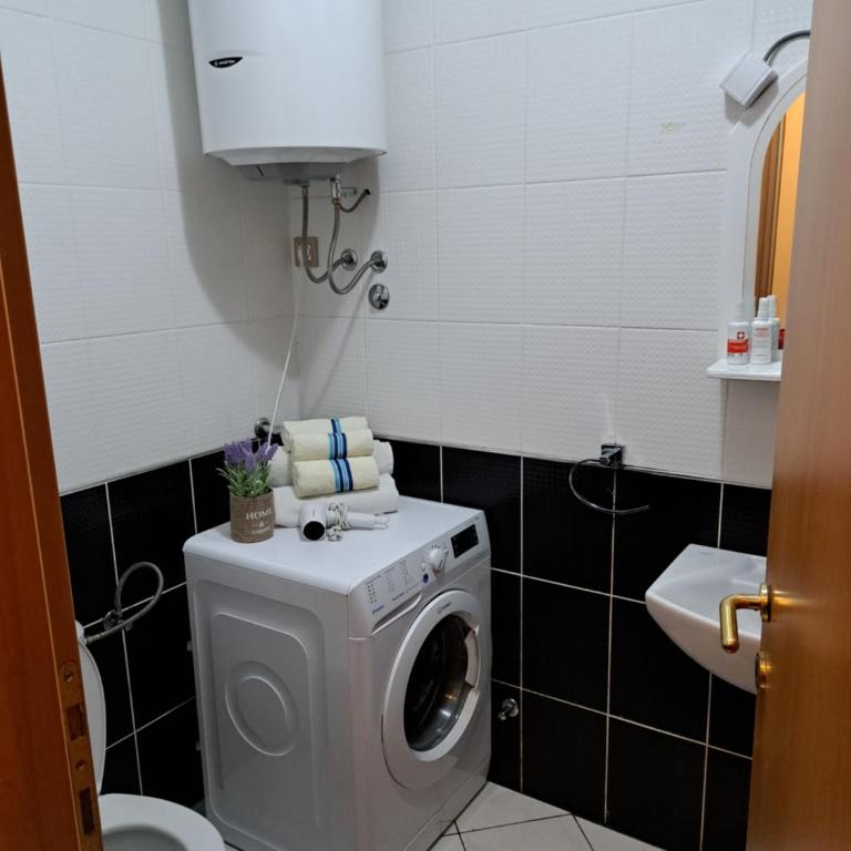 Apartmani Ljumović Budva - Apartman sa 2 Spavaće Sobe - 14