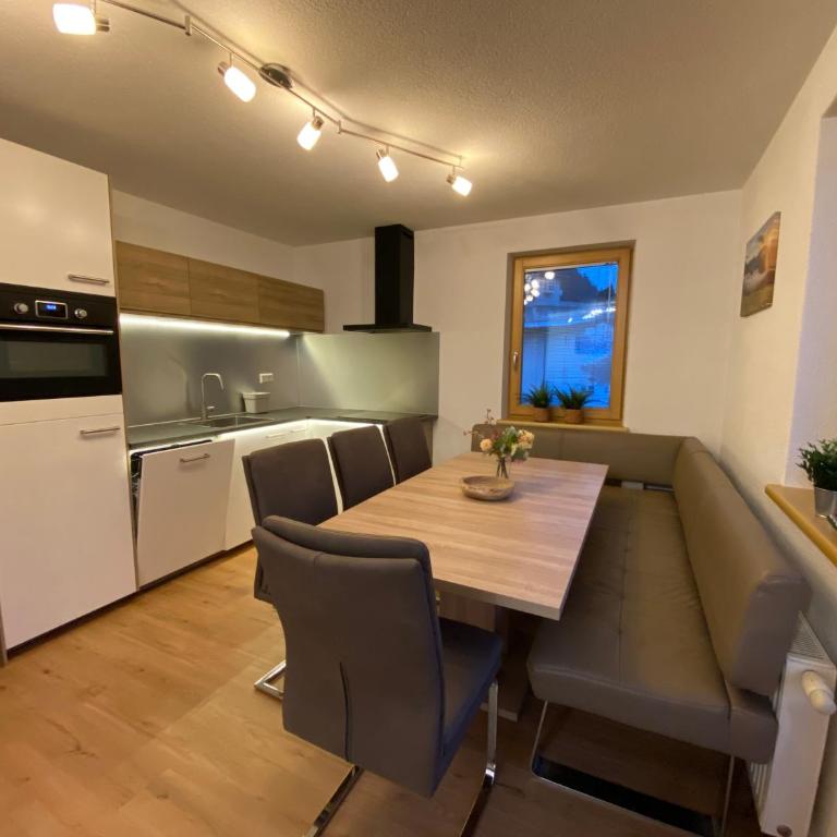 Pension Jagerhof - Sommercard Inkl - 5 Min zum Hochzeiger - Apartment mit 3 Schlafzimmern - 6