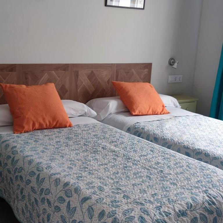 Centro de Sevilla - Two-Bedroom Apartment - 5