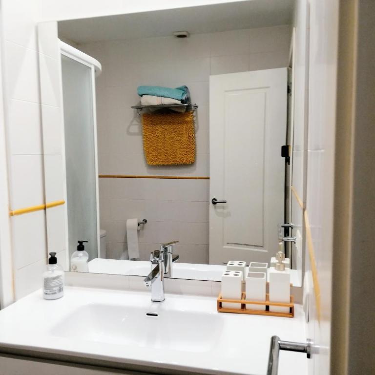 At the center & very close to the Paseo beach, with double garage, renovated and fully equipped apartment - Apartamento de 3 dormitorios - 35