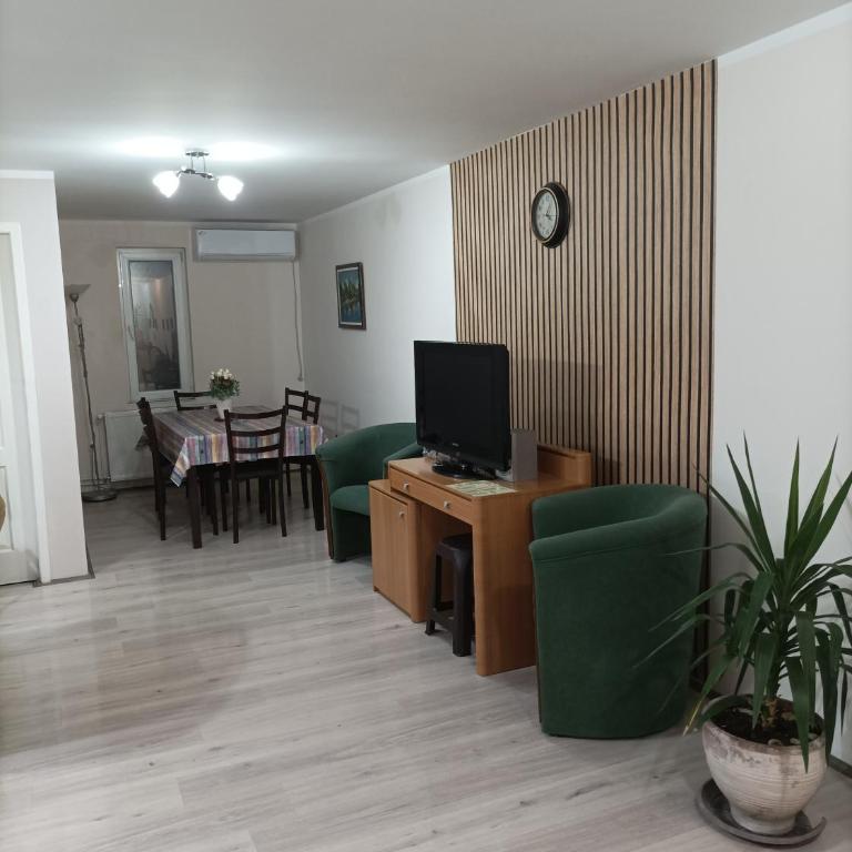 ARIANA apartman - Three-Bedroom Apartment - 8
