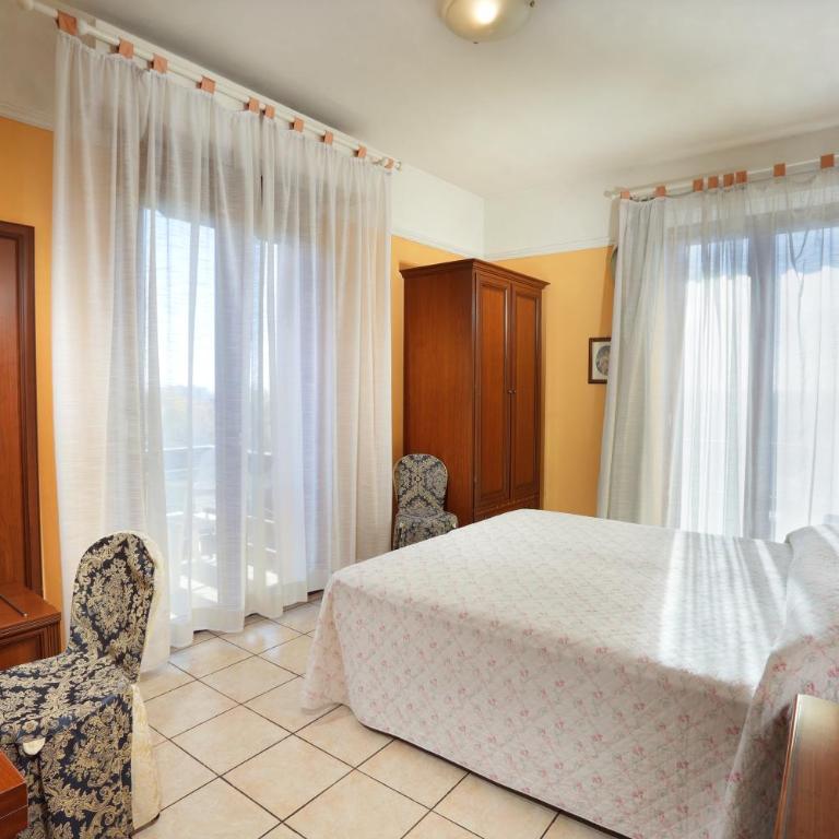 Hotel Salus - Camera Matrimoniale - 1