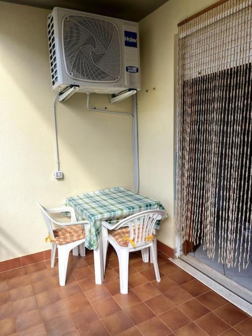 Grazia&Andrea Pratoranieri, Capraia 17, 100m. mare - Appartamento con 2 Camere da Letto - 20