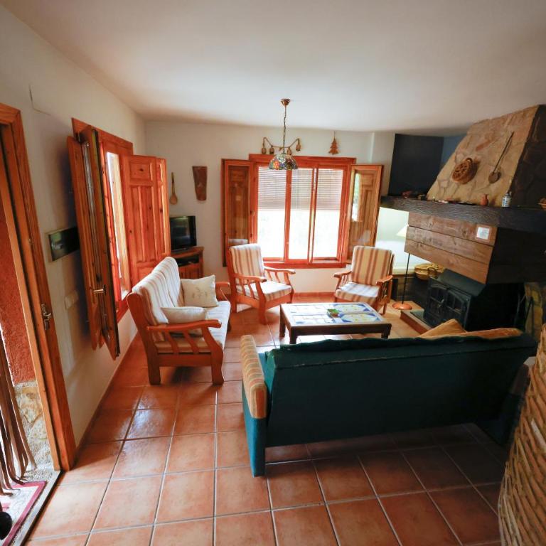 CAZORLA, CASA RURAL LA GUINDALERA - Three-Bedroom House - 15
