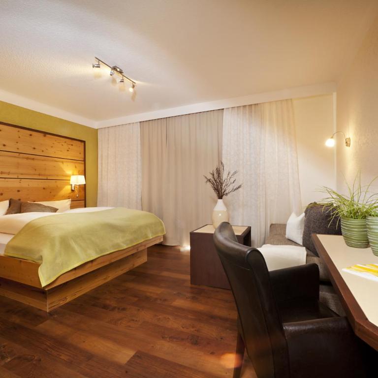Hotel Bergblick - Doppelzimmer mit Balkon oder Terrasse und Bergblick - 3