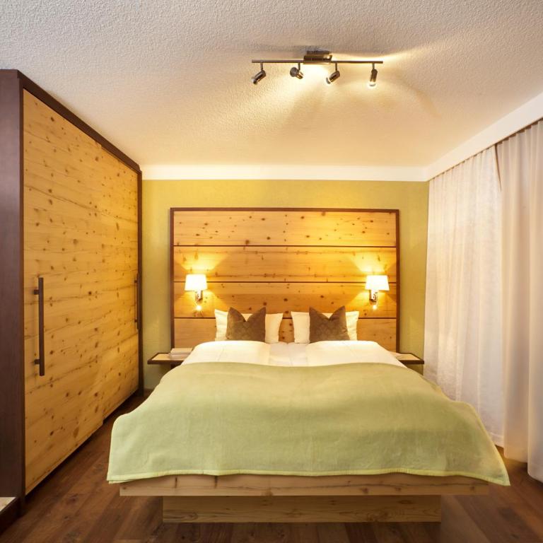 Hotel Bergblick - Doppelzimmer mit Balkon oder Terrasse und Bergblick - 6