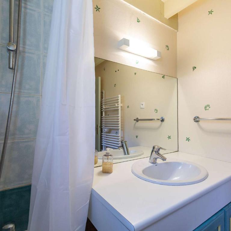 Chalet Mitoyen 3 Chambres, Terrasse, Proche Centre Cauterets, Navette Ski Gratuite - FR-1-401-254 - Chalet - 5