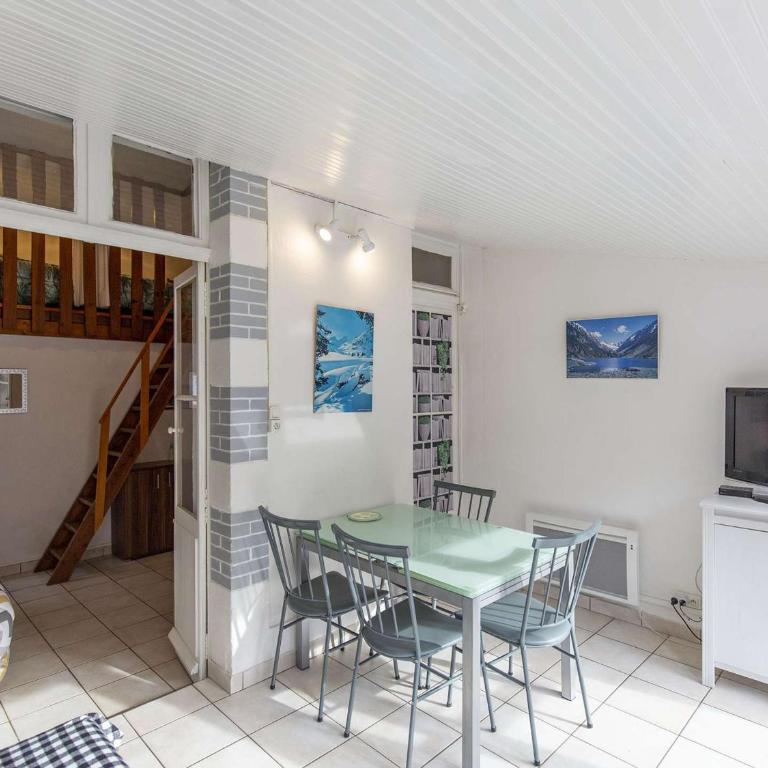 **Charmant logement à Cauterets avec balcon, proche des pistes et randonnées** - FR-1-401-253 - Studio - 1