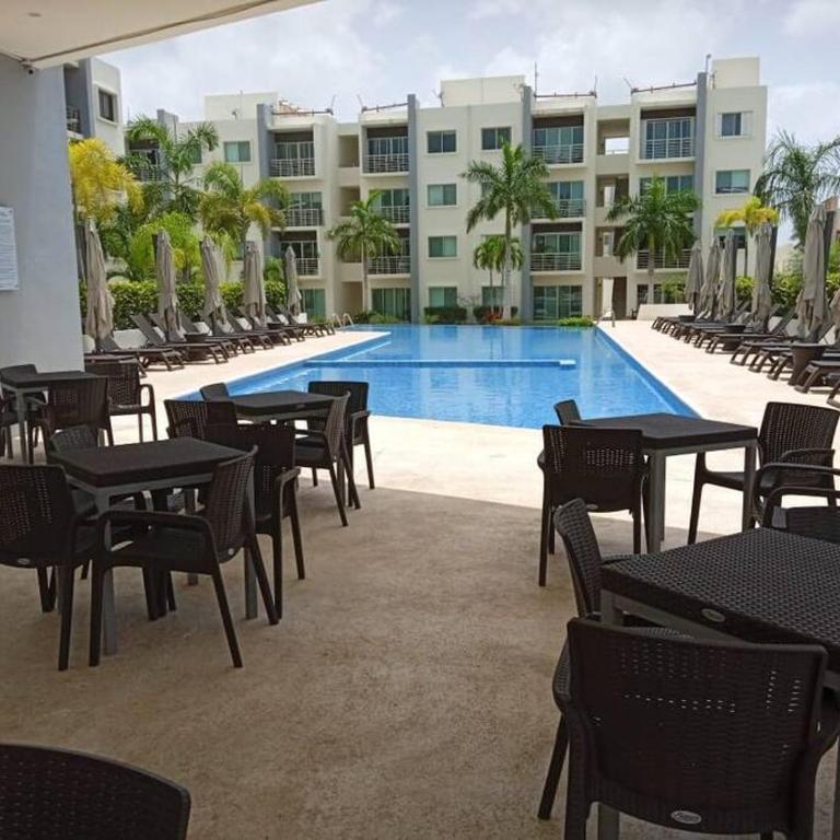 Cancun Lucky & Friendly Condo - Two-Bedroom Apartment - 4
