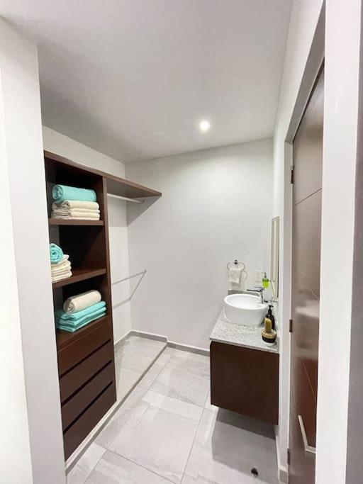 Cancun Lucky & Friendly Condo - Two-Bedroom Apartment - 21