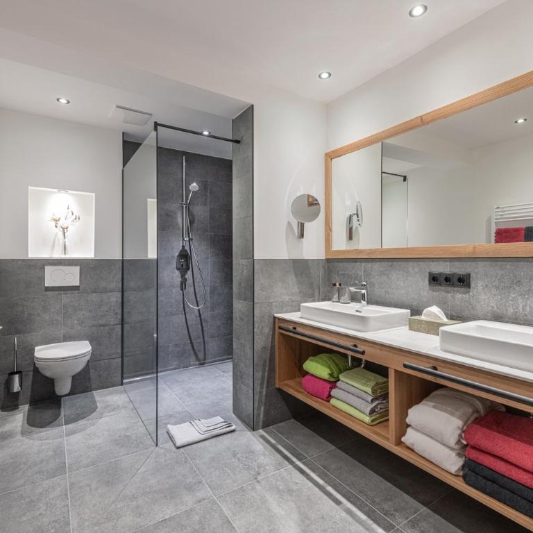 Apartment NH96 inklusive kostenfreiem Eintritt in die Alpentherme - Apartment mit Dusche - 1