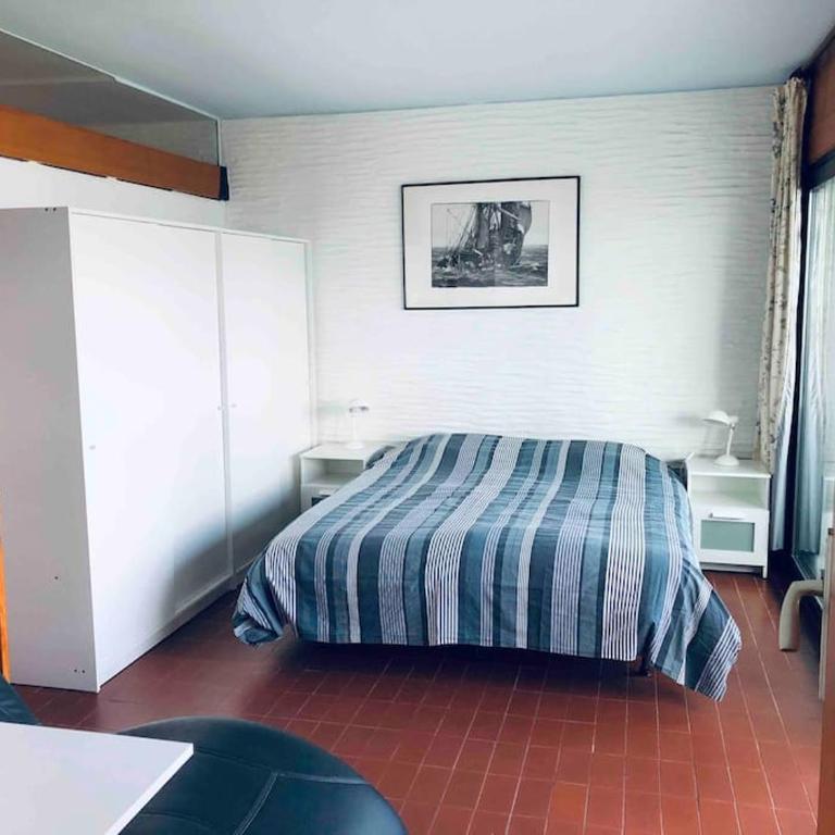 Sur la plage, vue sur mer, spacieux T3 au calme - Two-Bedroom Apartment - 10