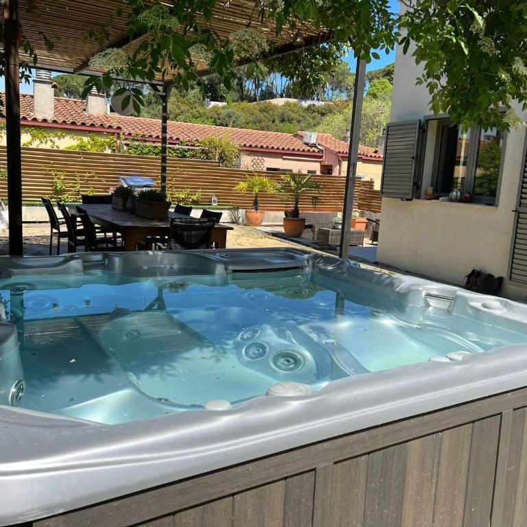 Villa Peralta Girona City w above ground Pool - Villa - 4