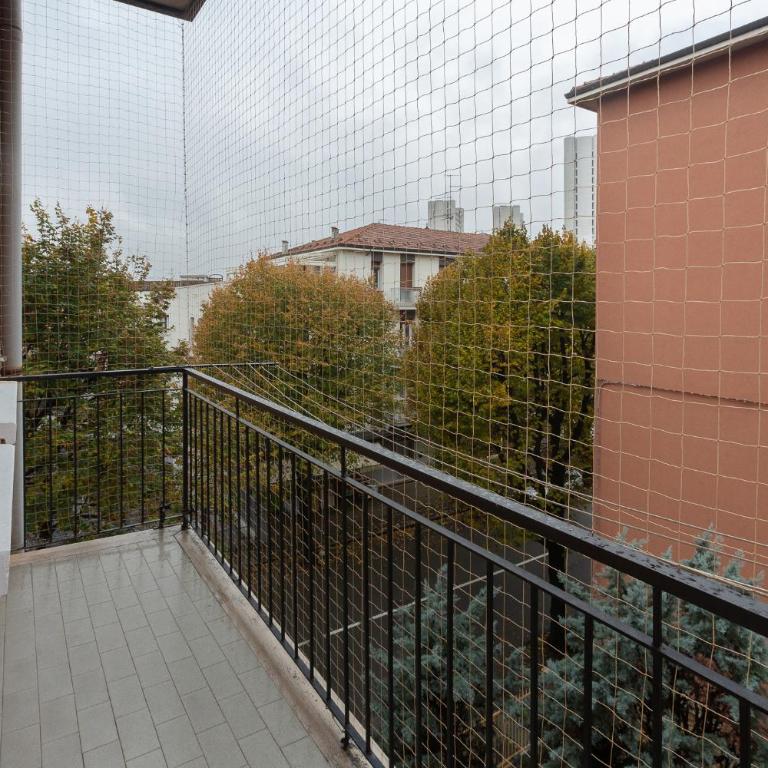 GuestHost - San Donato Fiera Apartment! - Appartamento con 2 Camere da Letto - 24