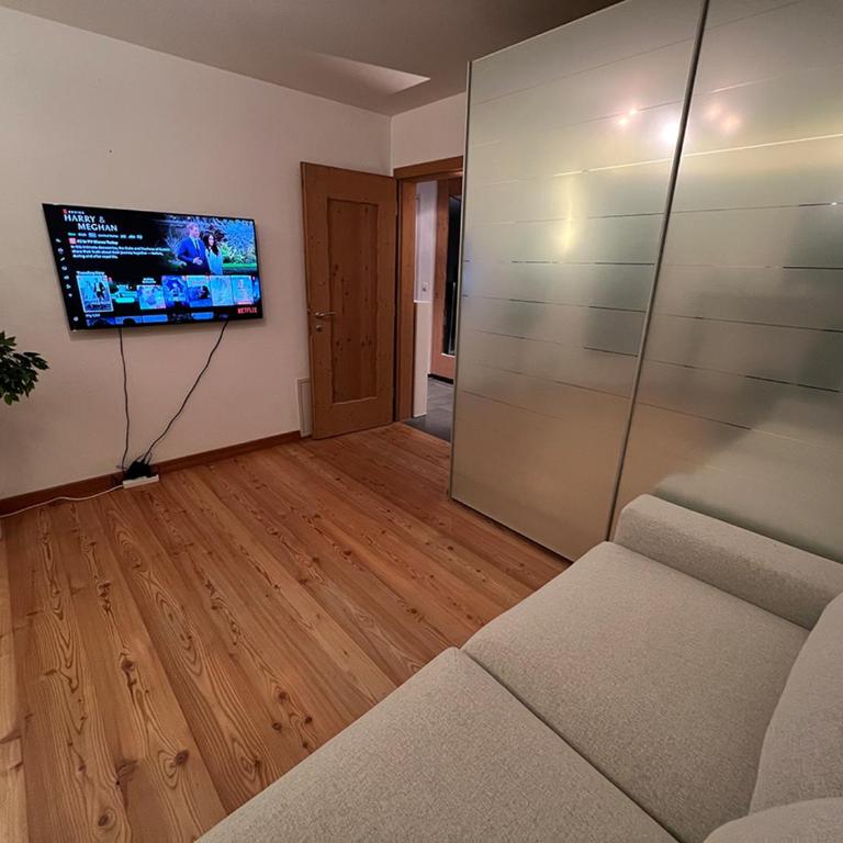 SmartHome Top of the World - One-Bedroom Apartment - 15