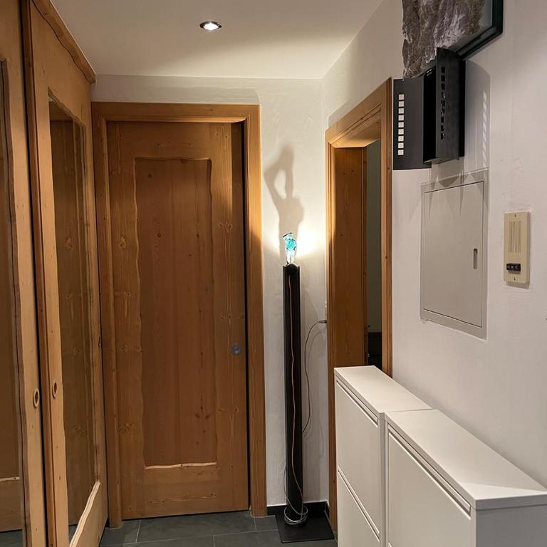 SmartHome Top of the World - One-Bedroom Apartment - 16