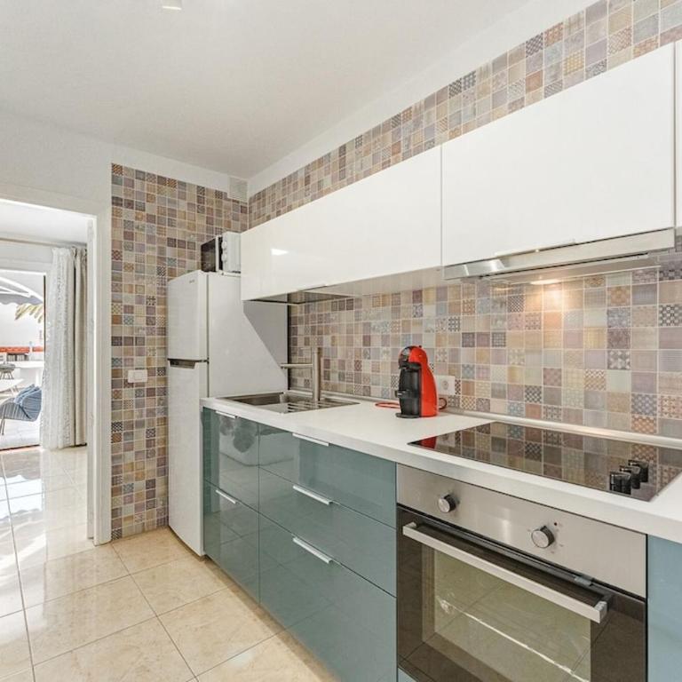 Beautiful apartments with large terrace close to the beach - One-Bedroom Apartment - 19