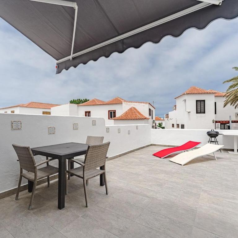 Beautiful apartments with large terrace close to the beach - One-Bedroom Apartment - 2