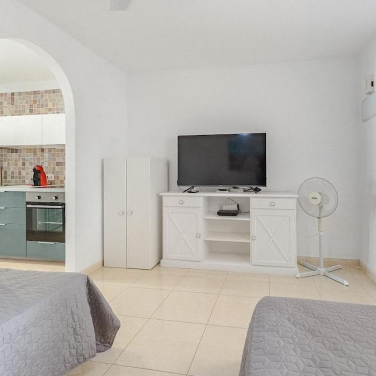 Beautiful apartments with large terrace close to the beach - One-Bedroom Apartment - 38