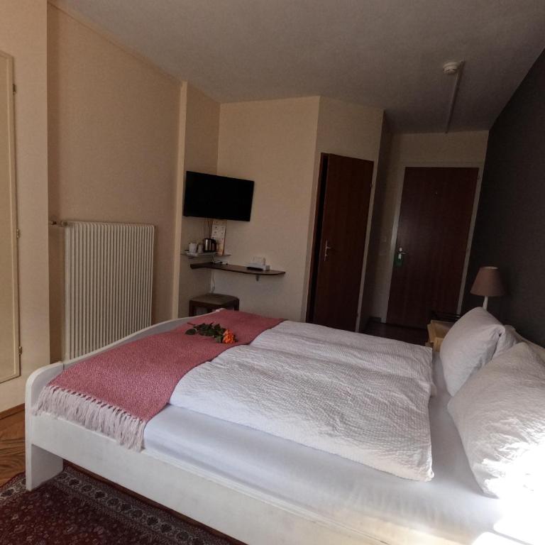 Alpenrose Hotel and Gardens - Standard Doppel-/Zweibettzimmer mit Balkon - 22