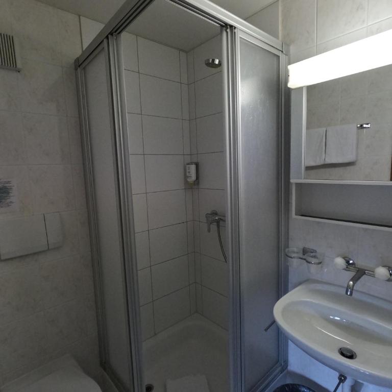Alpenrose Hotel and Gardens - Standard Doppel-/Zweibettzimmer mit Balkon - 27
