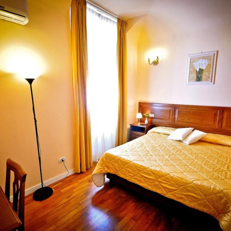 Relais Cavour - Camera Matrimoniale/Doppia con Letti Singoli - 2