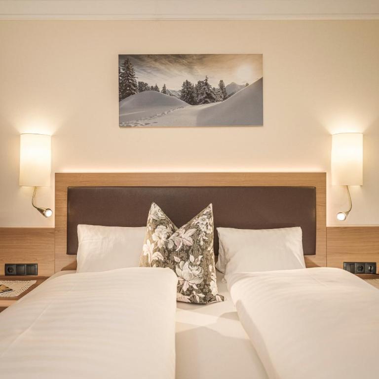 Hotel Finkenbergerhof - Doppelzimmer mit Balkon - 7