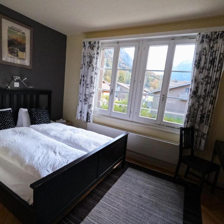 Alpenrose Hotel and Gardens - Vierbettzimmer mit Bad - 2