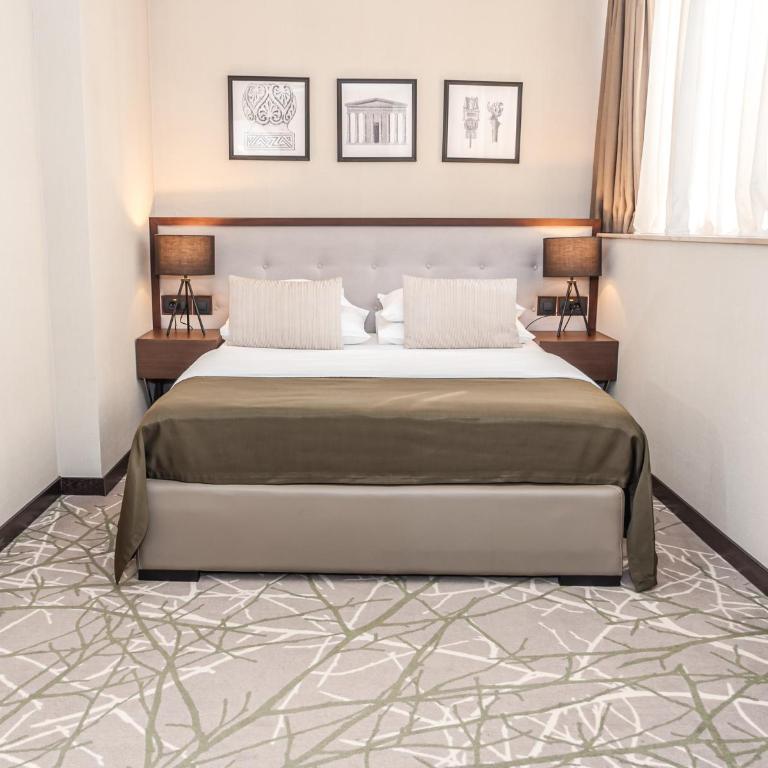 Hotel Constantine the Great - Standardna Dvokrevetna Soba sa Bračnim Krevetom - 1