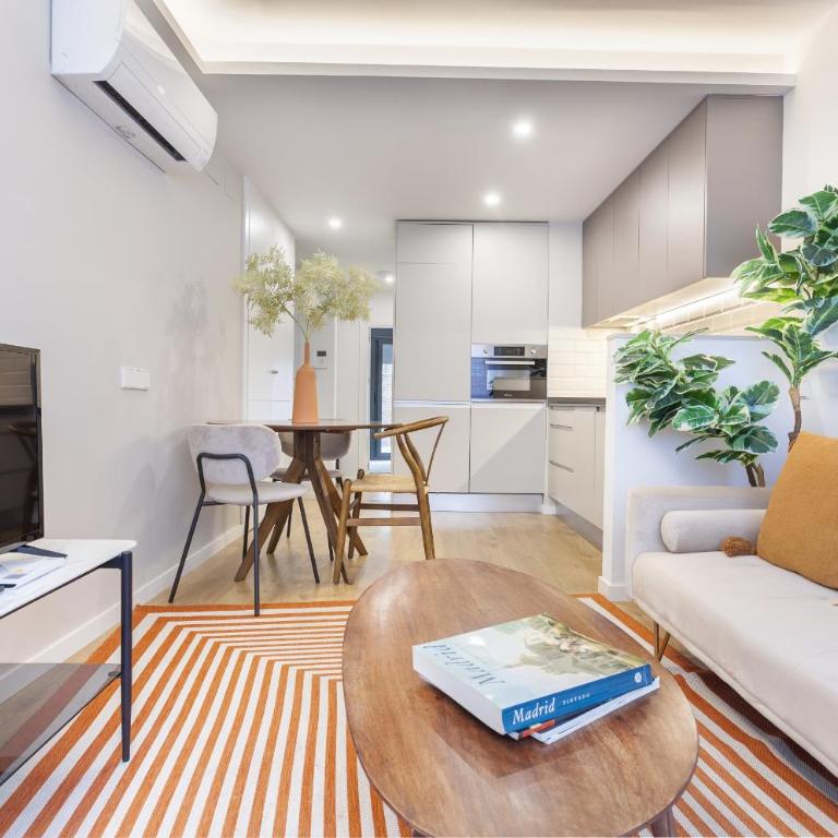 Rubik en Madrid - One bedroom with patio - 1