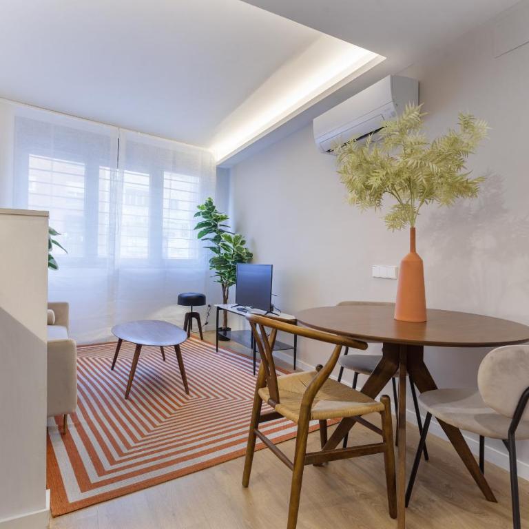 Rubik en Madrid - One bedroom with patio - 5