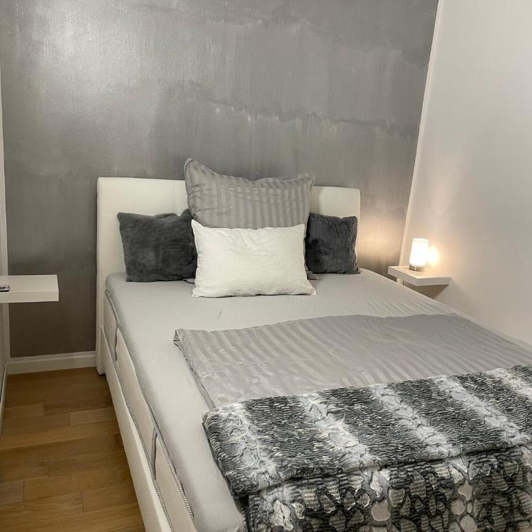 Sirmione Appartement Residenz Cesare - Three-Bedroom Apartment - 4