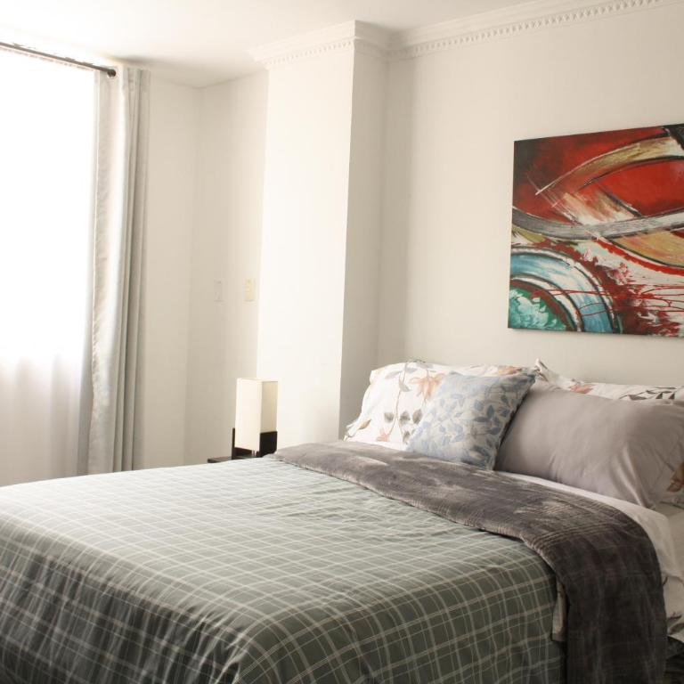 Apartahotel Kelly - Three-Bedroom Apartment - 2