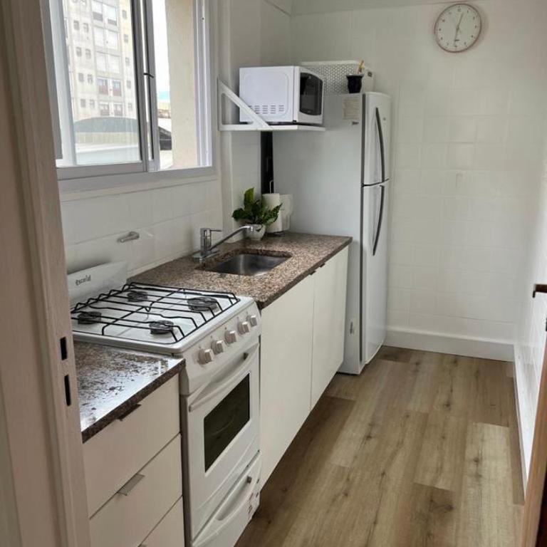 Monoambiente con cochera. Excelente ubicación. - Apartamento de 1 dormitorio - 2