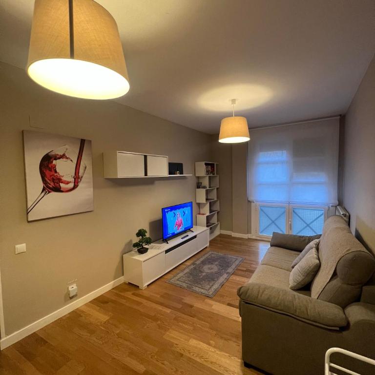Santiago Tower Aire Ac casco antiguo By Apartamentos Logrono - Apartamento de 1 dormitorio - 14