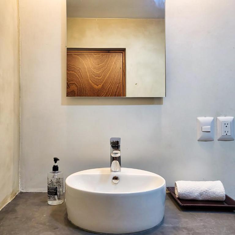 Humant Coliving - Cancún - Studio with Terrace - 7