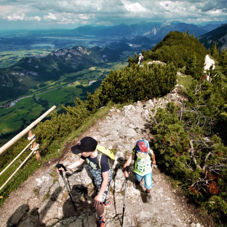 Falkenstein - Ruhige familienfreundliche 3-Zimmer-Ferienwohnung mit Alpenpanorama in Pfronten Mitte - Apartment mit 2 Schlafzimmern - 39
